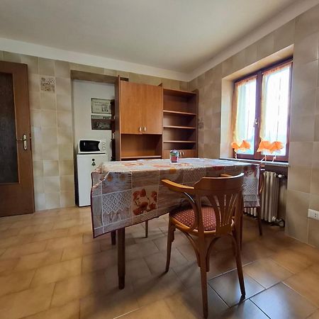 Mamma Mia Bed And Breakfast Uggiate-Trevano Phòng bức ảnh